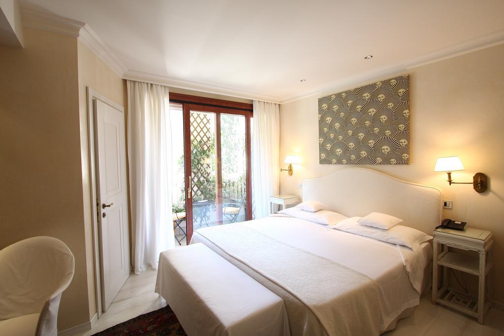 Charming Hotel Dei Chiostri Follina Luaran gambar