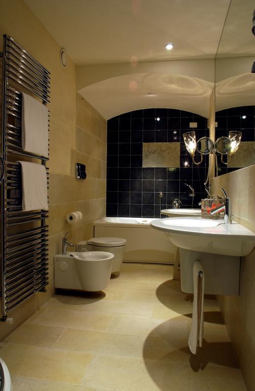 Charming Hotel Dei Chiostri Follina Luaran gambar