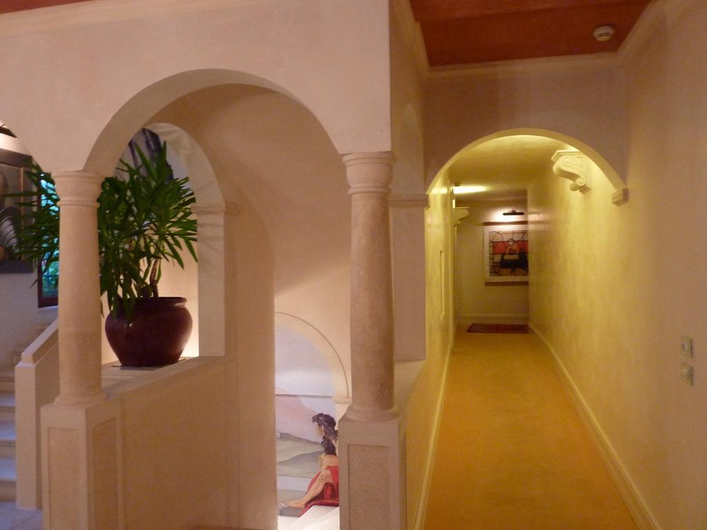Charming Hotel Dei Chiostri Follina Luaran gambar