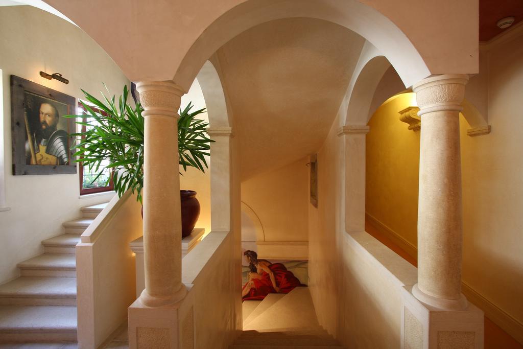 Charming Hotel Dei Chiostri Follina Luaran gambar