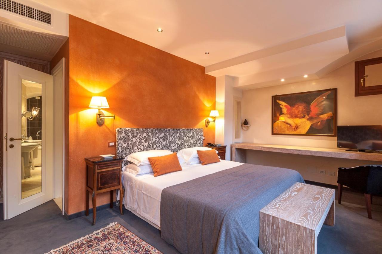 Charming Hotel Dei Chiostri Follina Luaran gambar